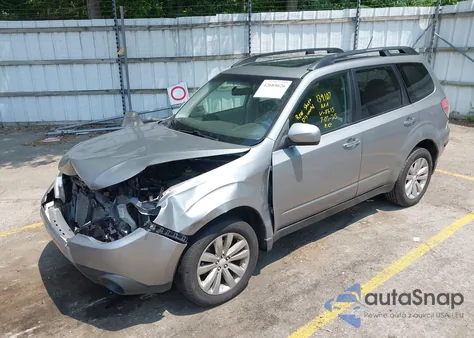 2011 Subaru Forester 2.5X Premium z USA, uszkodzony, nr VIN JF2SHADC3BH748615